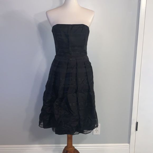[WHBM] Black Striped Sheer Strapless Dress - 4 - Picture 1 of 4